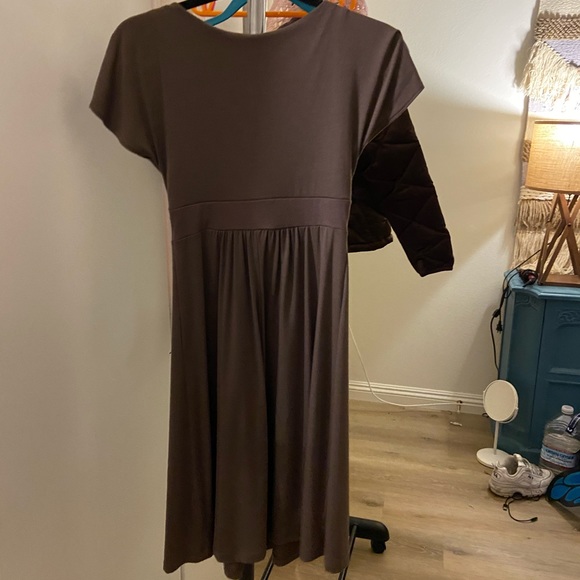 Brown sleeved dress - Picture 2 of 2
